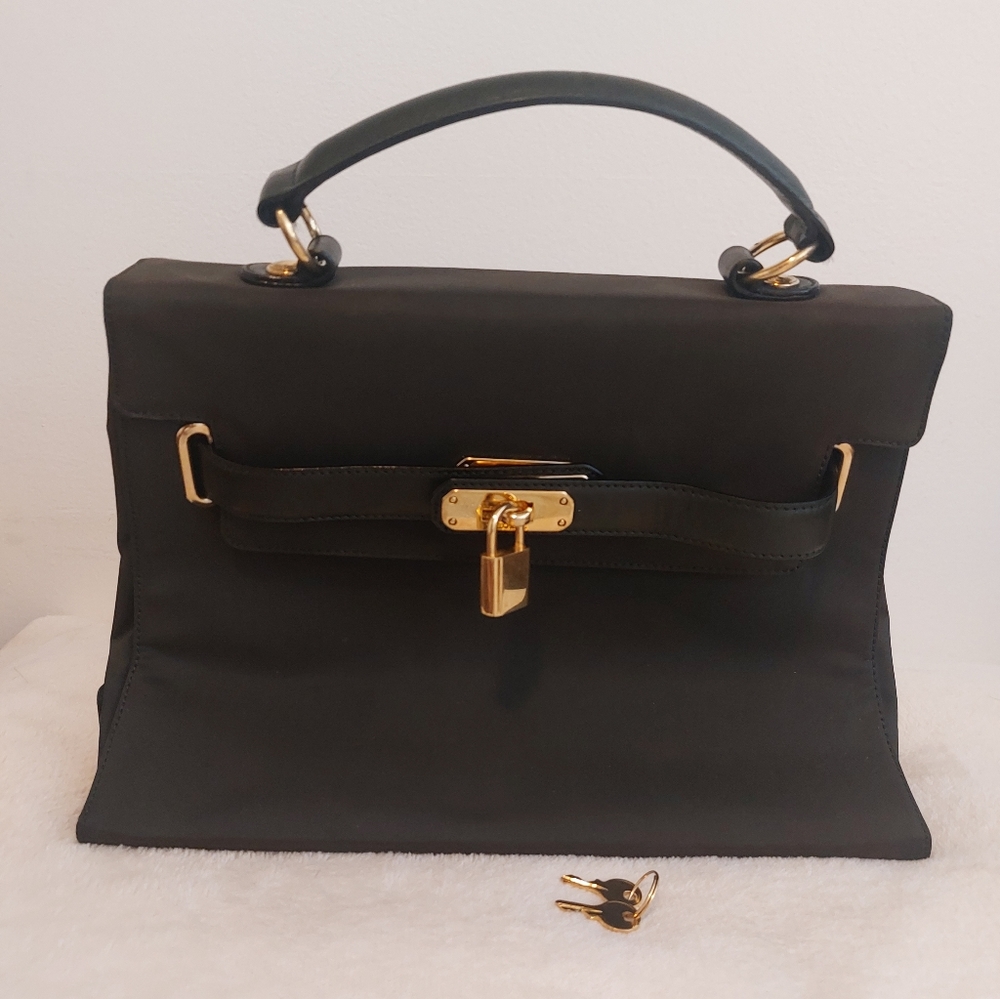 Moschino Vintage  463142 Redwall Handbag